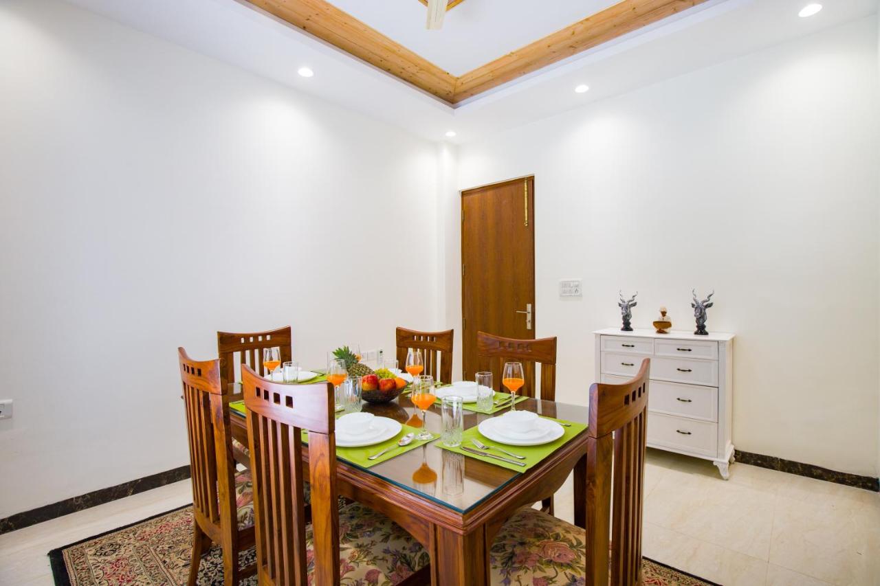 ELIVAAS Serenita Abode 3BHK Villa With Plunge Pool, Garden & Terrace Near Sahastradhara - B&B Dehradun
