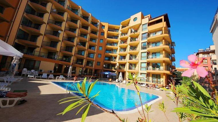 Amadeus1 - 37B Large Apartment - B&B Slanchev Bryag