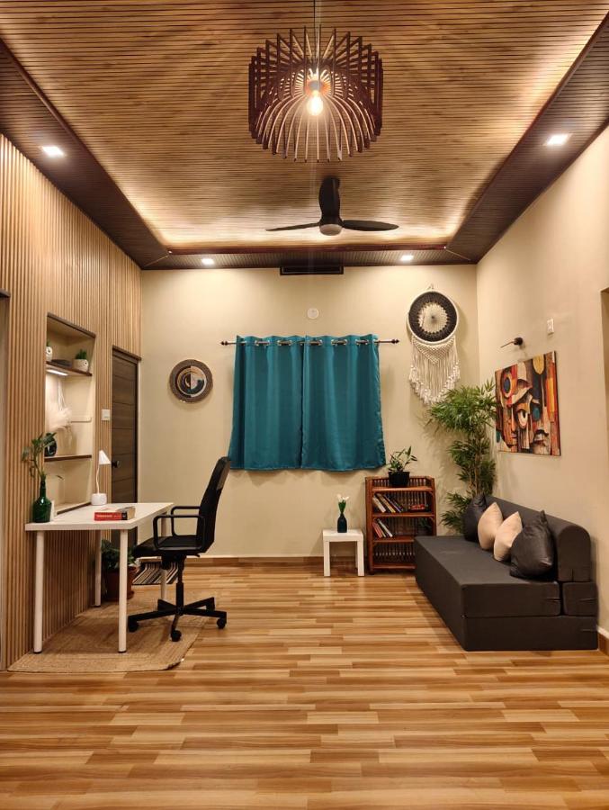 Waves & Woods luxury stay - Bed and Breakfast Honnavar