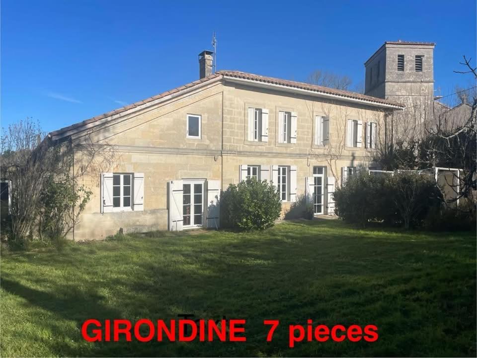 Gîte 10 pers- 4 chambres ENTRE les vignobles de St EMILION et du COGNACAIS - Ferienwohnung Lagorce