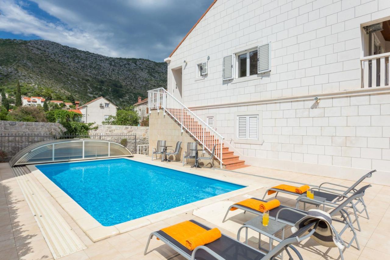 Villa Florence - Mediterranean GardenPool - B&B Zaton
