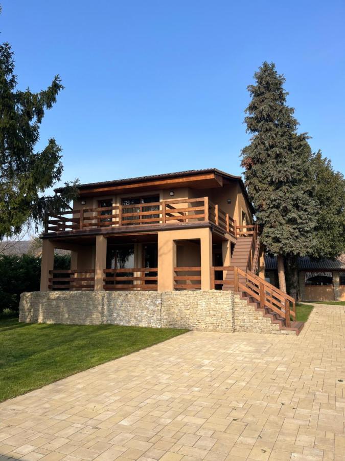 Carp Land Camp - B&B Balatonszepezd