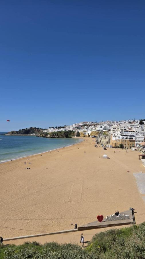 Sea & Breeze Apartment - B&B Albufeira