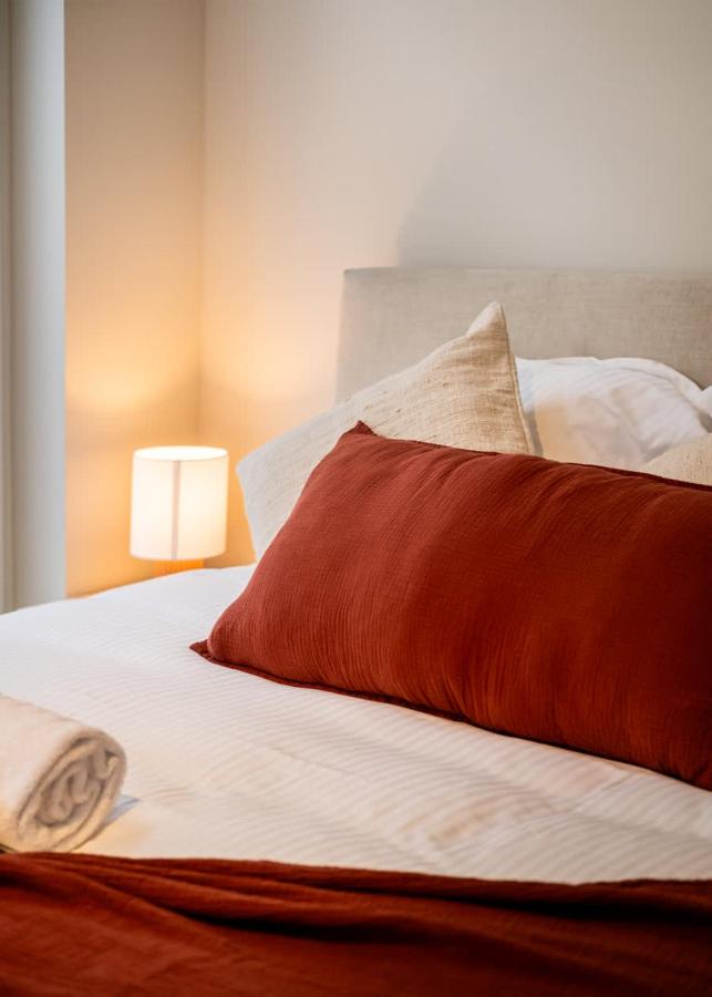 Stylish Modern Studio with Views - Bed and Breakfast Gent