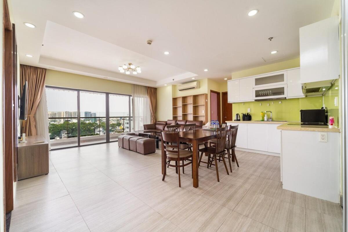 The Rixx Everich 3 bedrooms with pool Netflix gym spa - Chambres d'hôtes Hô Chi Minh Ville