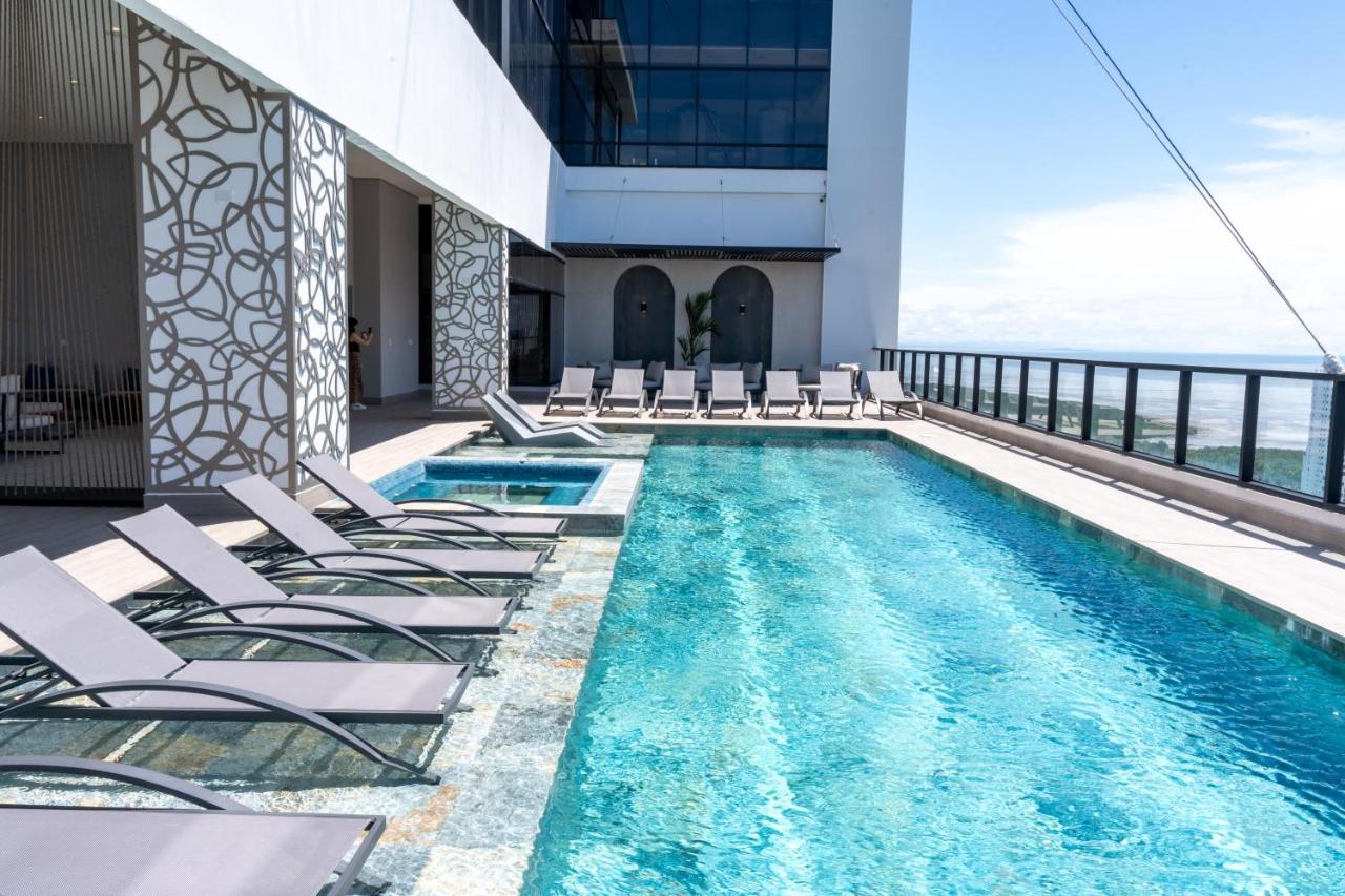 Serviced 2 bedroom with City Views in Panama - B&B Panamá