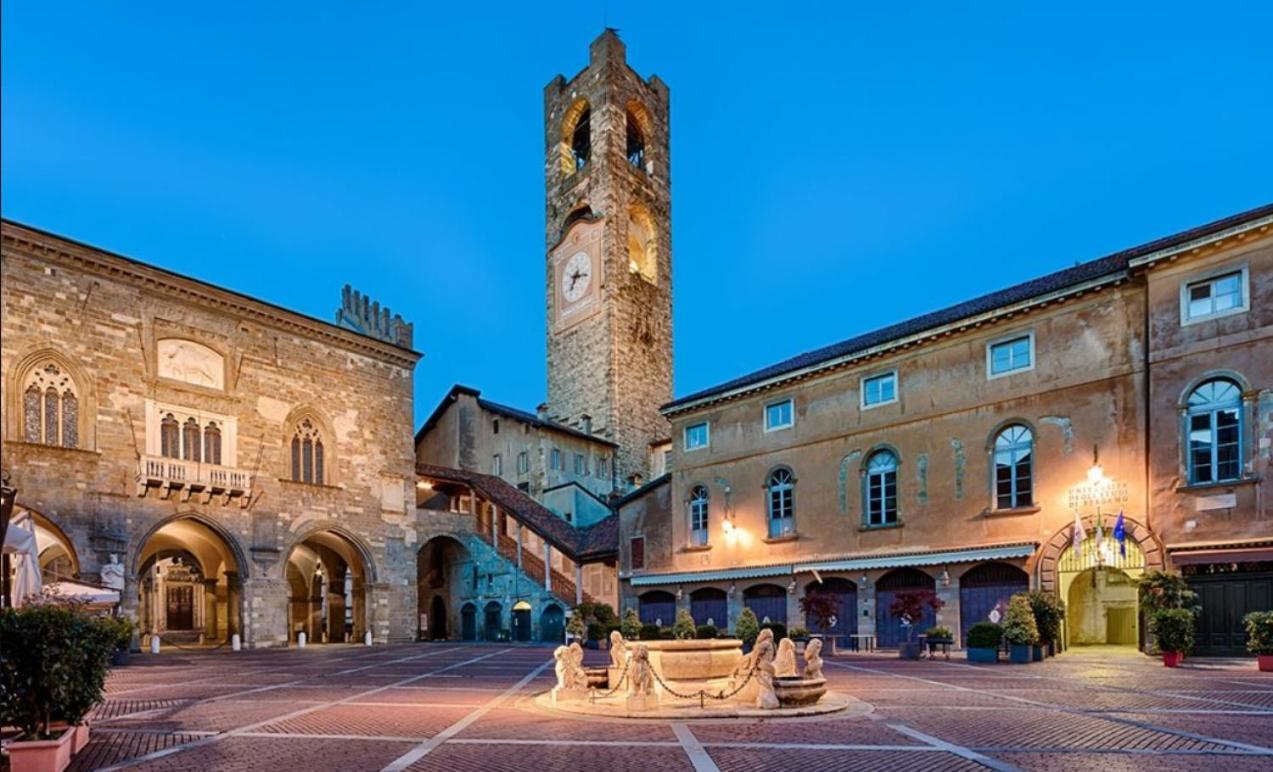 Luxury House Bergamo vicino aeroporto Orio e Ospedale Papa Giovanni XXIII - Chambres d'hôtes Curno