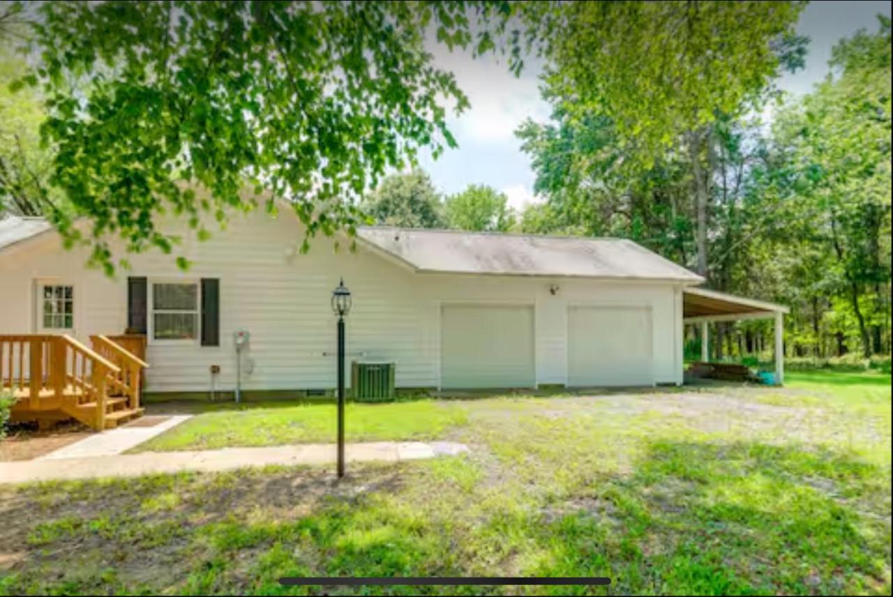 Private Waterfront Retreat with dock on 7 acre - B&B Colonial Beach