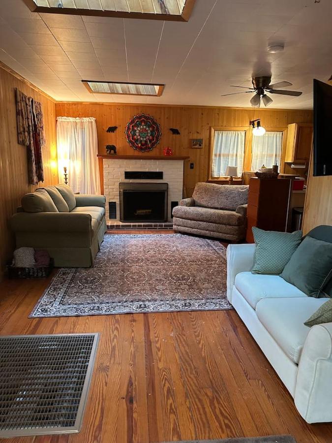 Secluded Orchard Cabin Mountain Views, Wineries, & Peaceful Escape - Bed and Breakfast Aspers