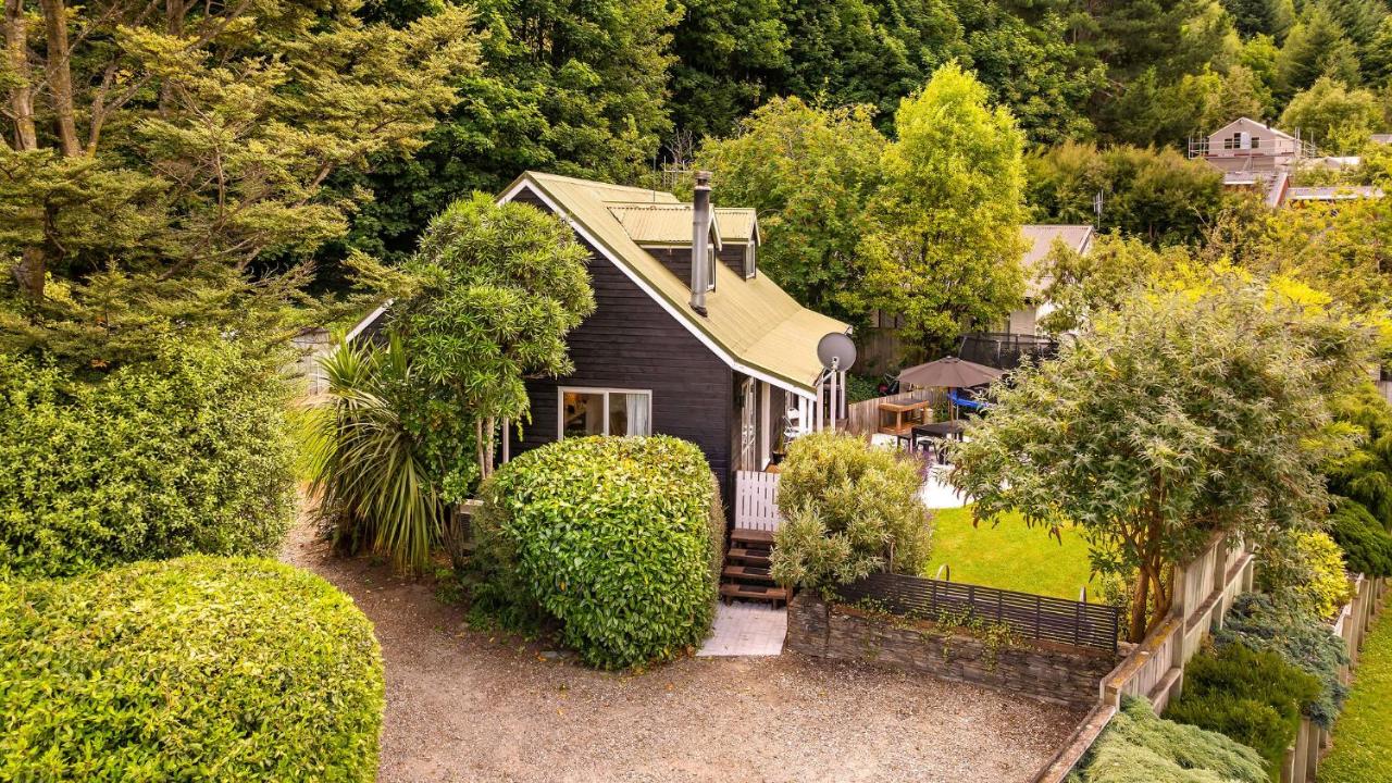 Hidden Gem Cottage with Private Garden - Near Town - Chambres d'hôtes Queenstown