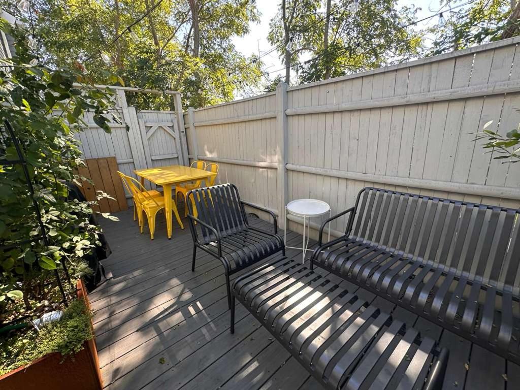 Modern West End Retreat w/ 2BR, AC, Parking, Patio - B&B Provincetown