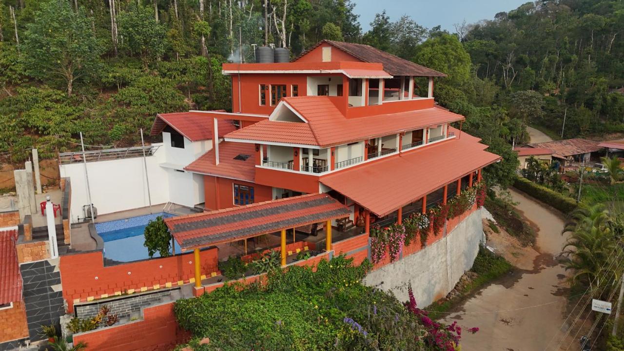 Deva Maani Coorg Nature View - B&B Madikeri