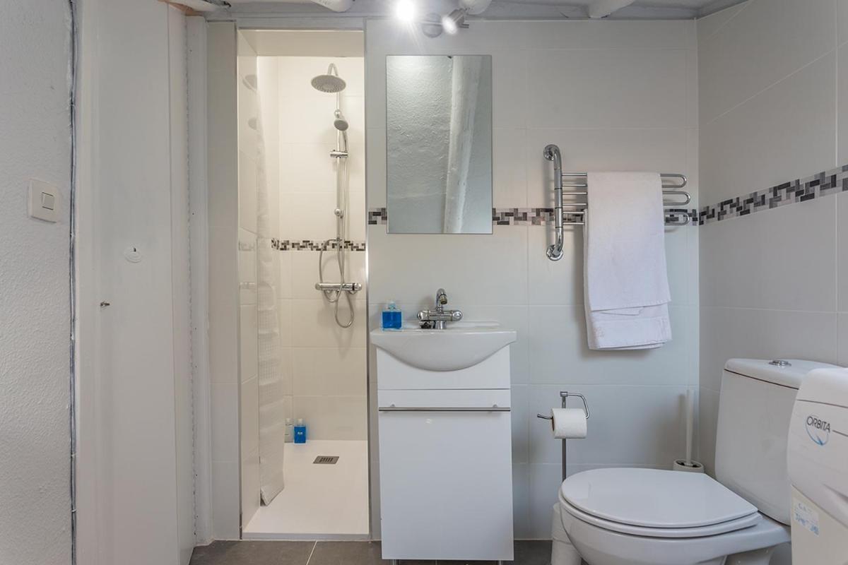 CSF6 - white loft latina - Chambres d'hôtes Madrid