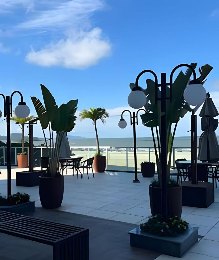2suítes na Av Atlântica, pé na areia! Sem garagem - Bed and Breakfast Balneário Camboriú