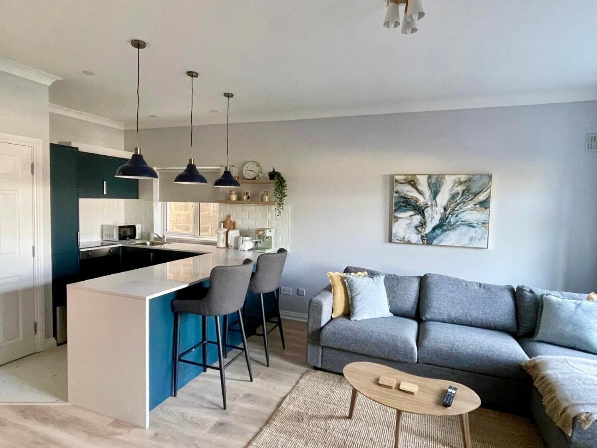 Stylish City Retreat 2 - sleeps 6 - Bed and Breakfast Galway