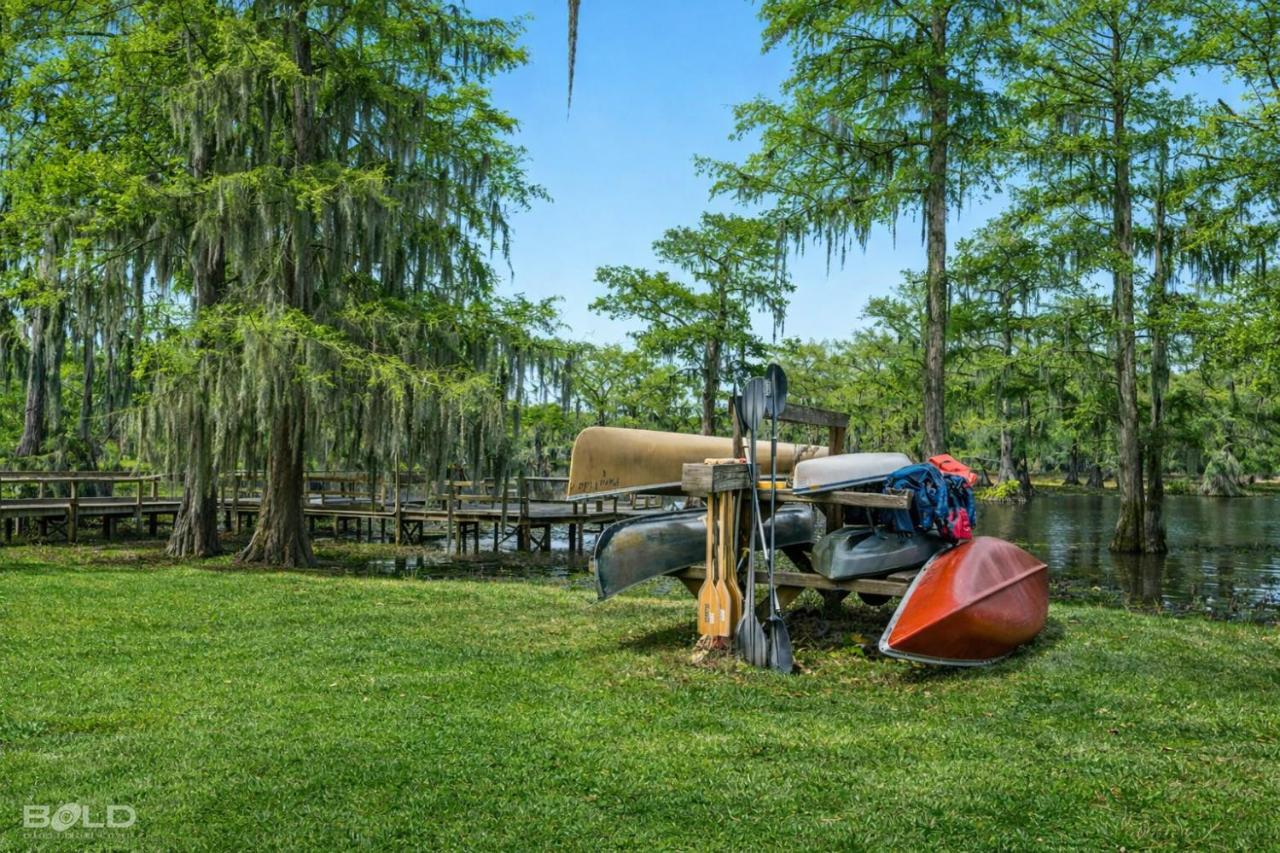 Shipwreck with upper deck, Dock Access, Kayaks - Ferienwohnung Karnack