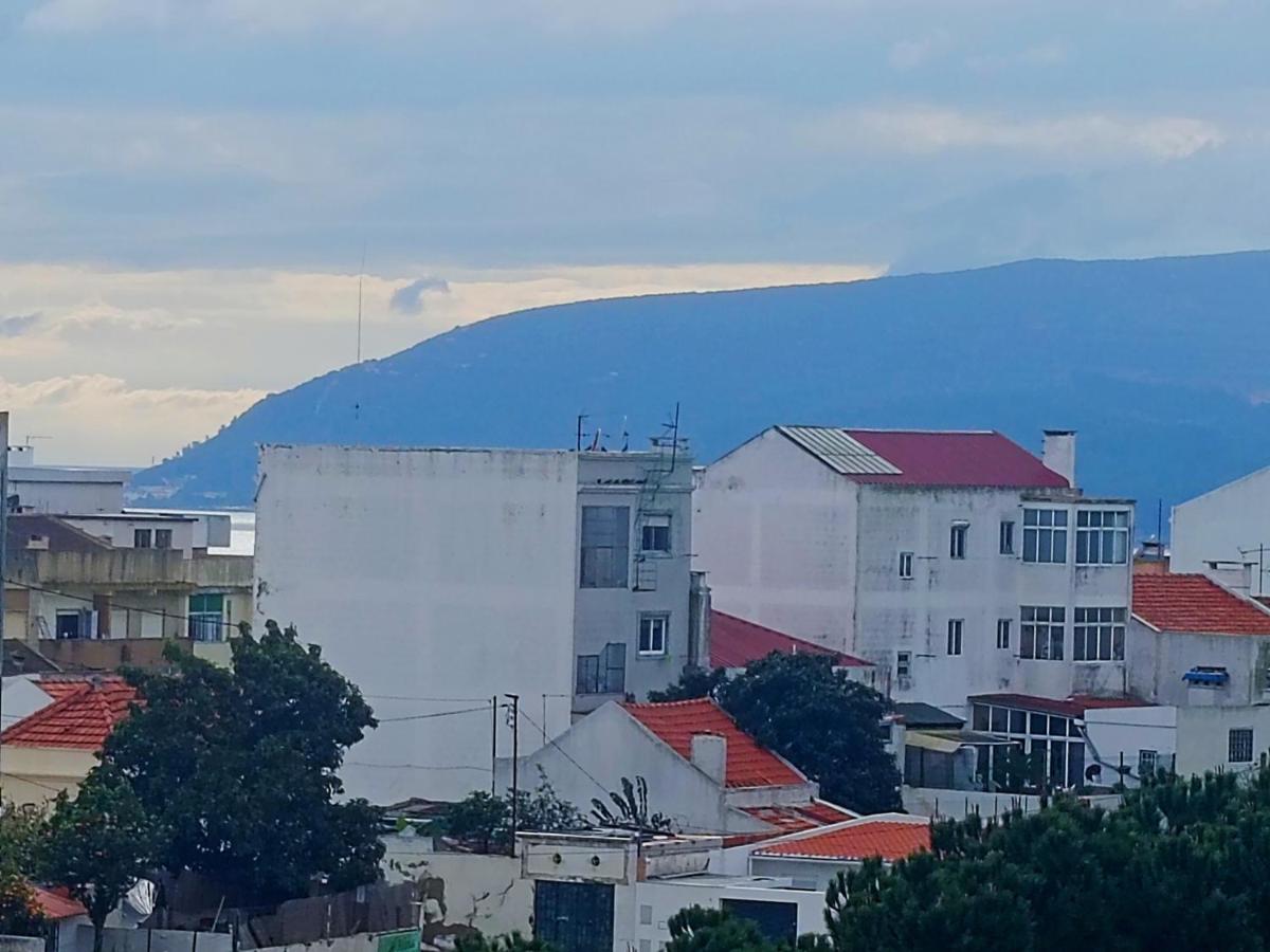 Ocean view 2 bedrooms flat in Setúbal - Bed and Breakfast Setúbal