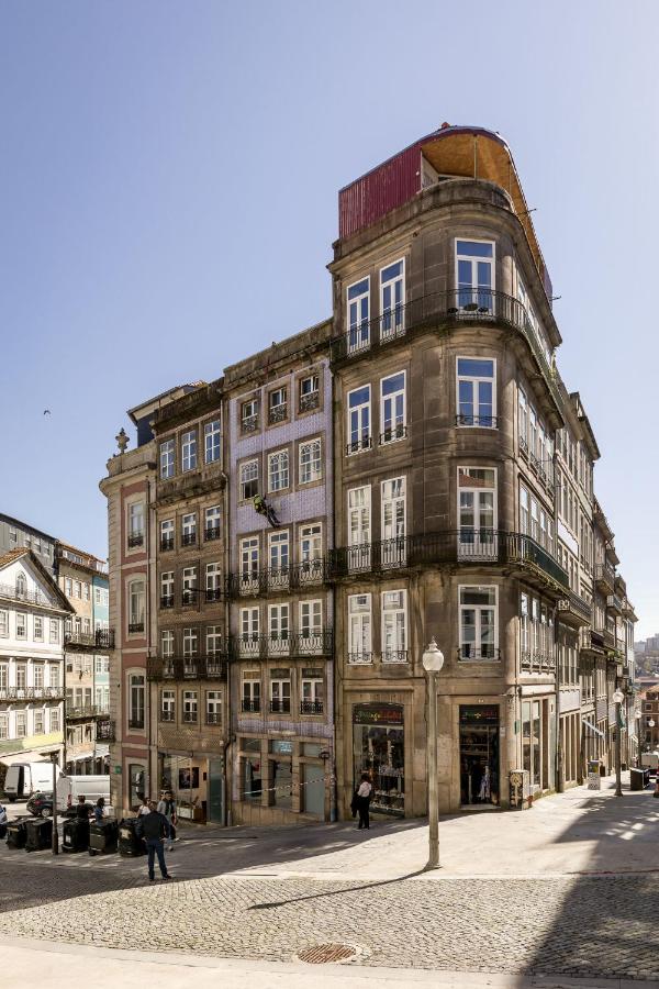 Largo das Flores Suites by Double Ninety Stays - B&B Porto