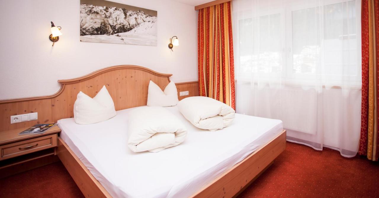 One-Bedroom Apartment with Balcony