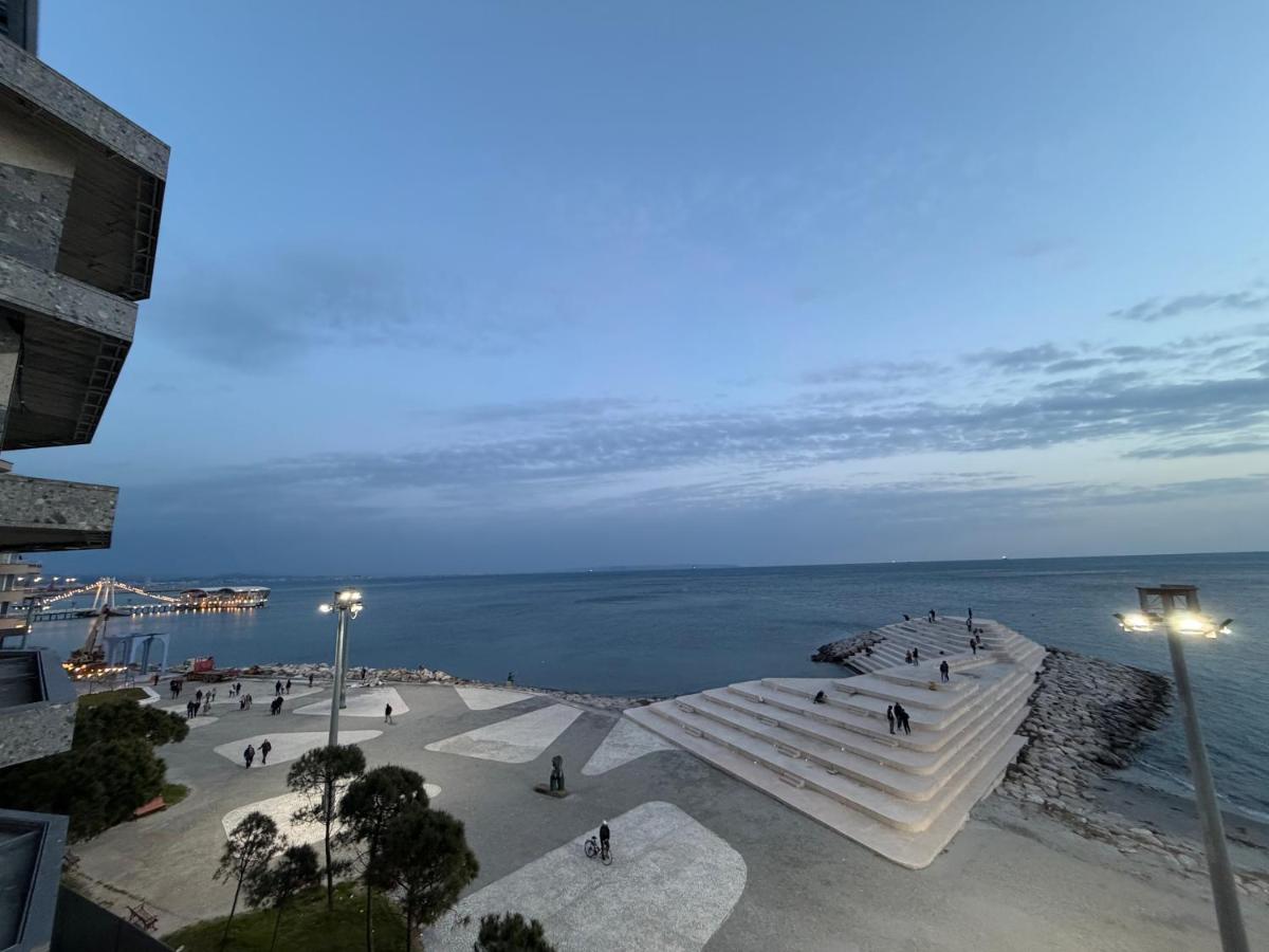 Appartement 2 Chambres avec Terrasse et Vue sur la Mer