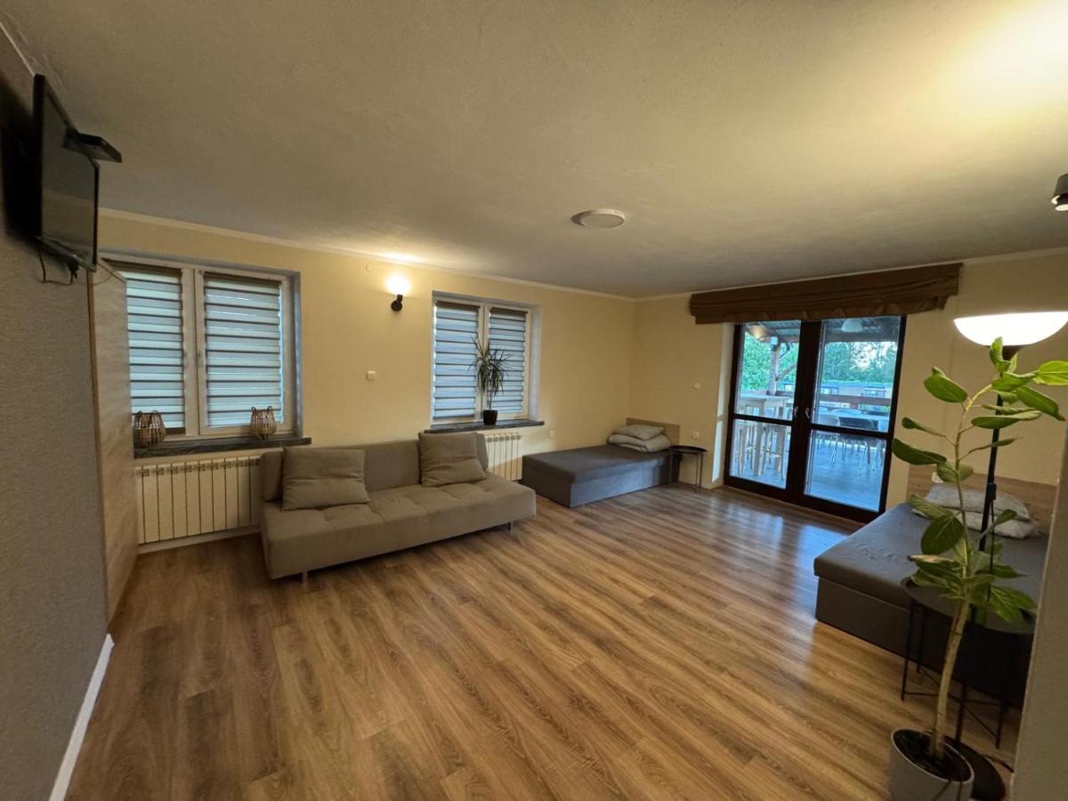 Dom Nad Brzegiem Wisły - B&B Mozolice Małe