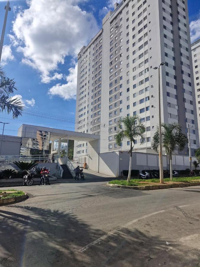 Ap completo - 2 quartos - UFJF - Garagem - Estádio - B&B Juiz de Fora