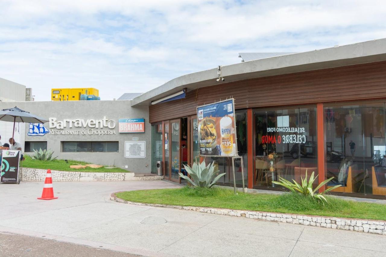 Pé na Areia - Flat na Barra com PiscinaArGaragem - Bed and Breakfast Salvador