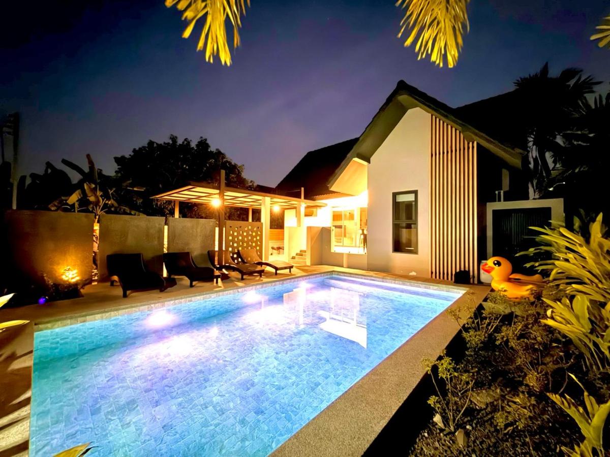 AURA STAY - HeyLanna Private Family Pool Villa walk to Kad Farang - Chambres d'hôtes Chiang Mai