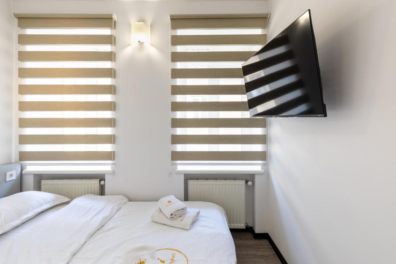 Royal Apart on Rynok Square 29 - B&B Lviv