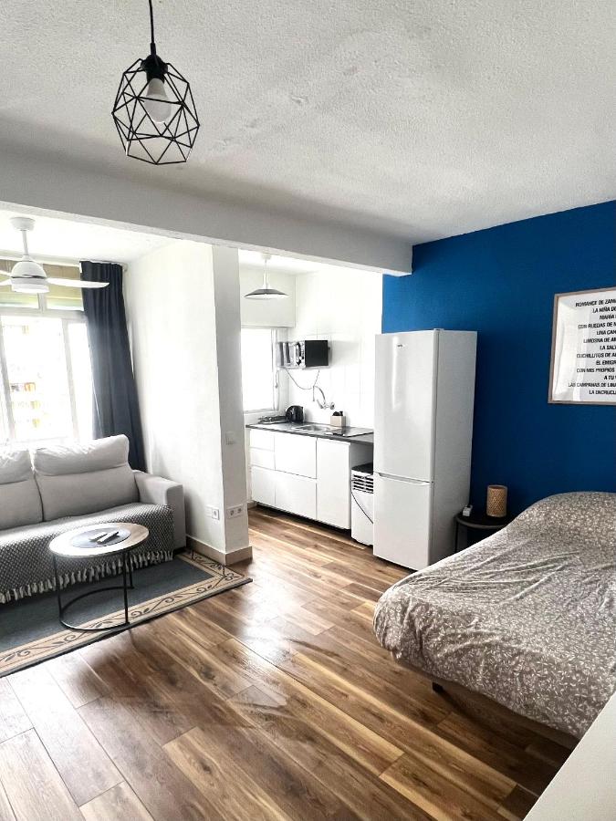 Torremolinos Center Studio & 10 min beach - Bed and Breakfast Torremolinos