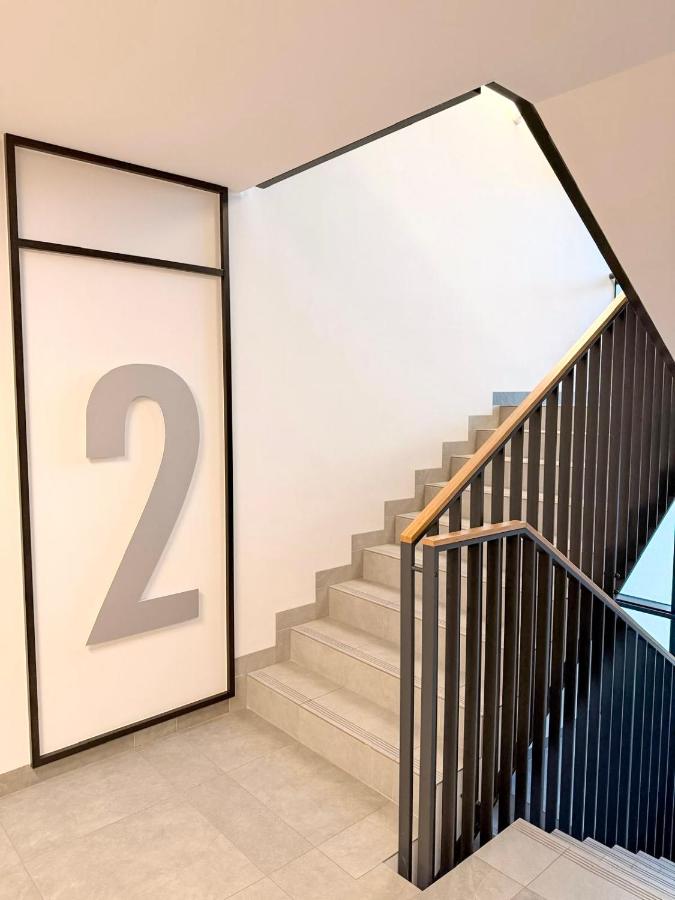 SkyPort Gdansk Apartment I by JumpInHere - Ferienwohnung Danzig