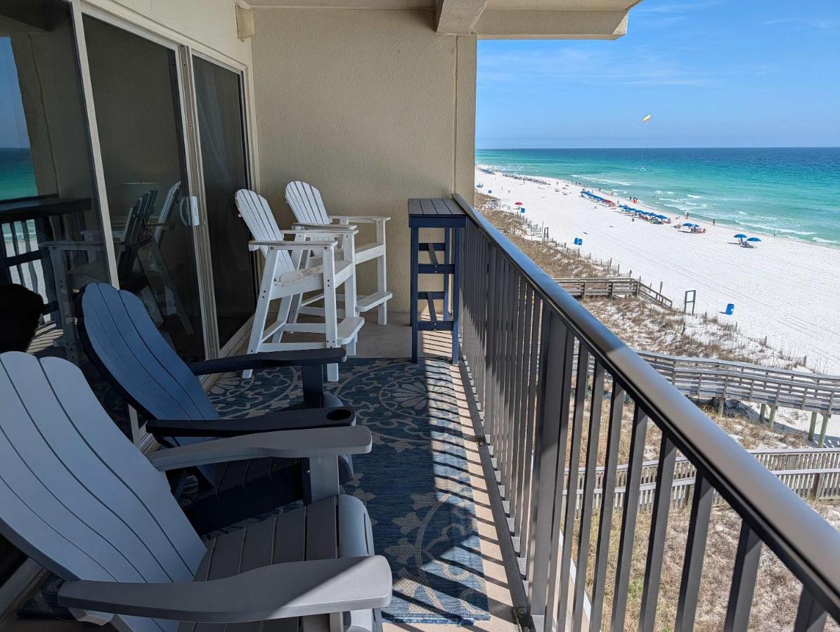 Beautiful Gulf-front Condo with a Community Pool and Free WiFi - B&B Fort Walton Beach