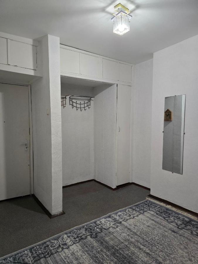 Family-Friendly 2-Room Apartment near Park - Chambres d’hôtes Chişinău