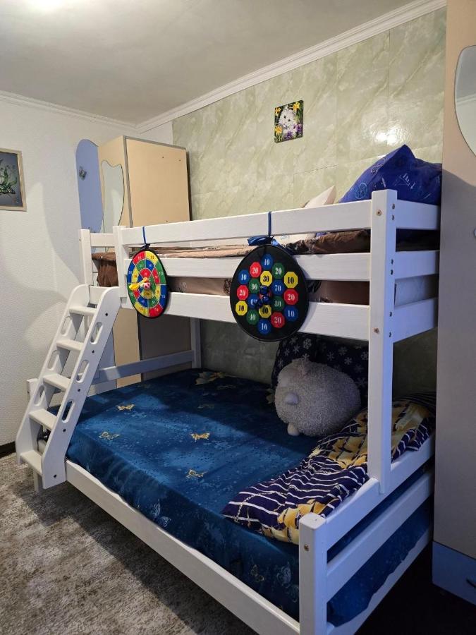 Family-Friendly 2-Room Apartment near Park - Chambres d’hôtes Chişinău