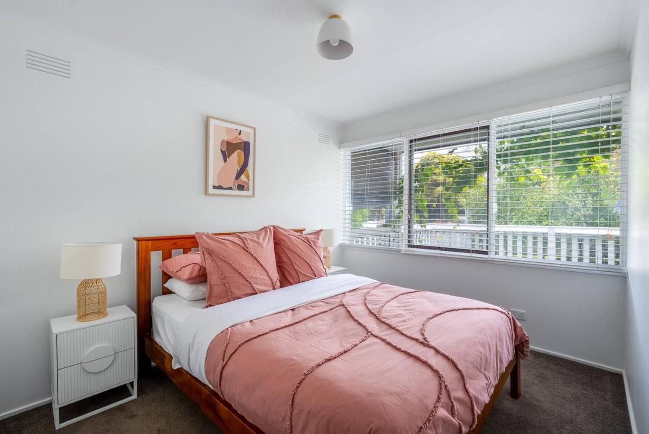 550m to Beach, SPA and Large Backyard , Sleep 9 - Ferienwohnung Ocean Grove