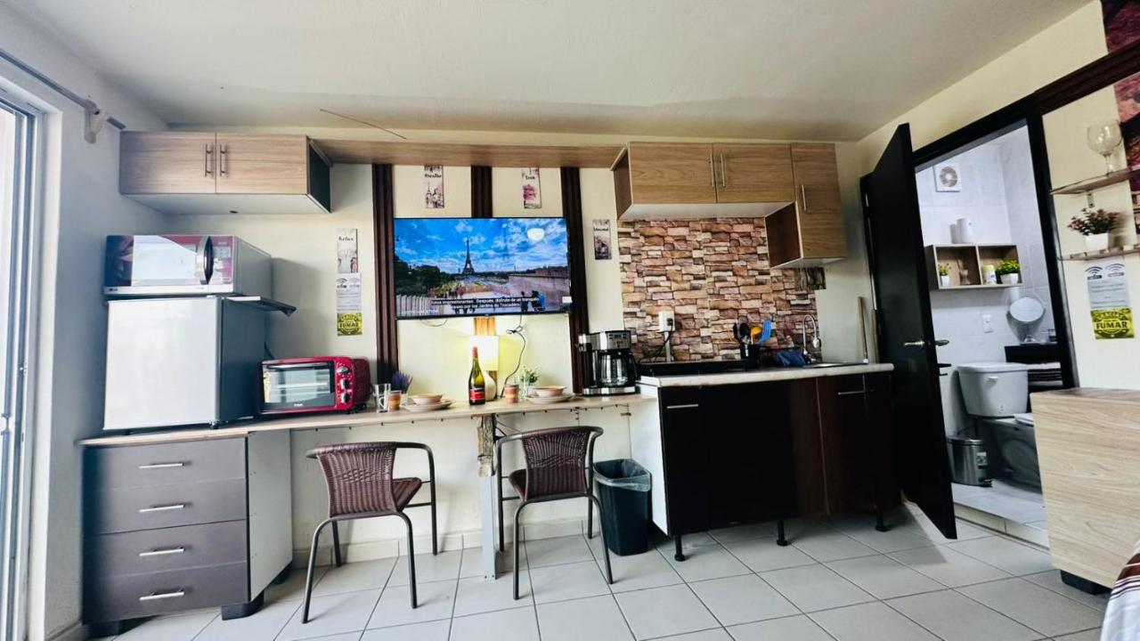 Athlete-Friendly Loft AC Near Stadium & Expo Cente - B&B Guadalajara