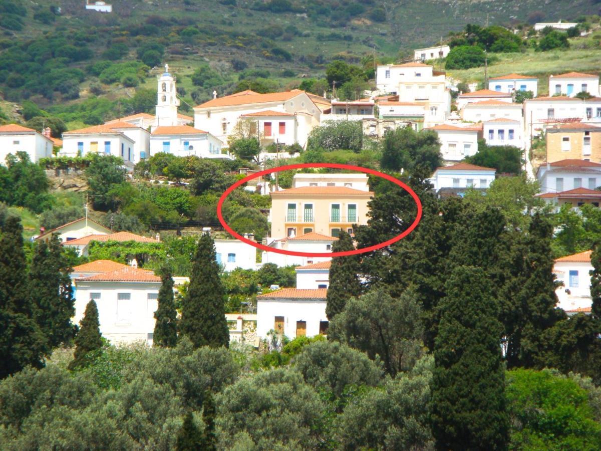 KARMI Apartments Stenies Andros - Chambres d’hôtes