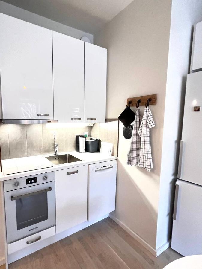 Quiet renovated studio- tram to the center - Ferienwohnung Helsinki