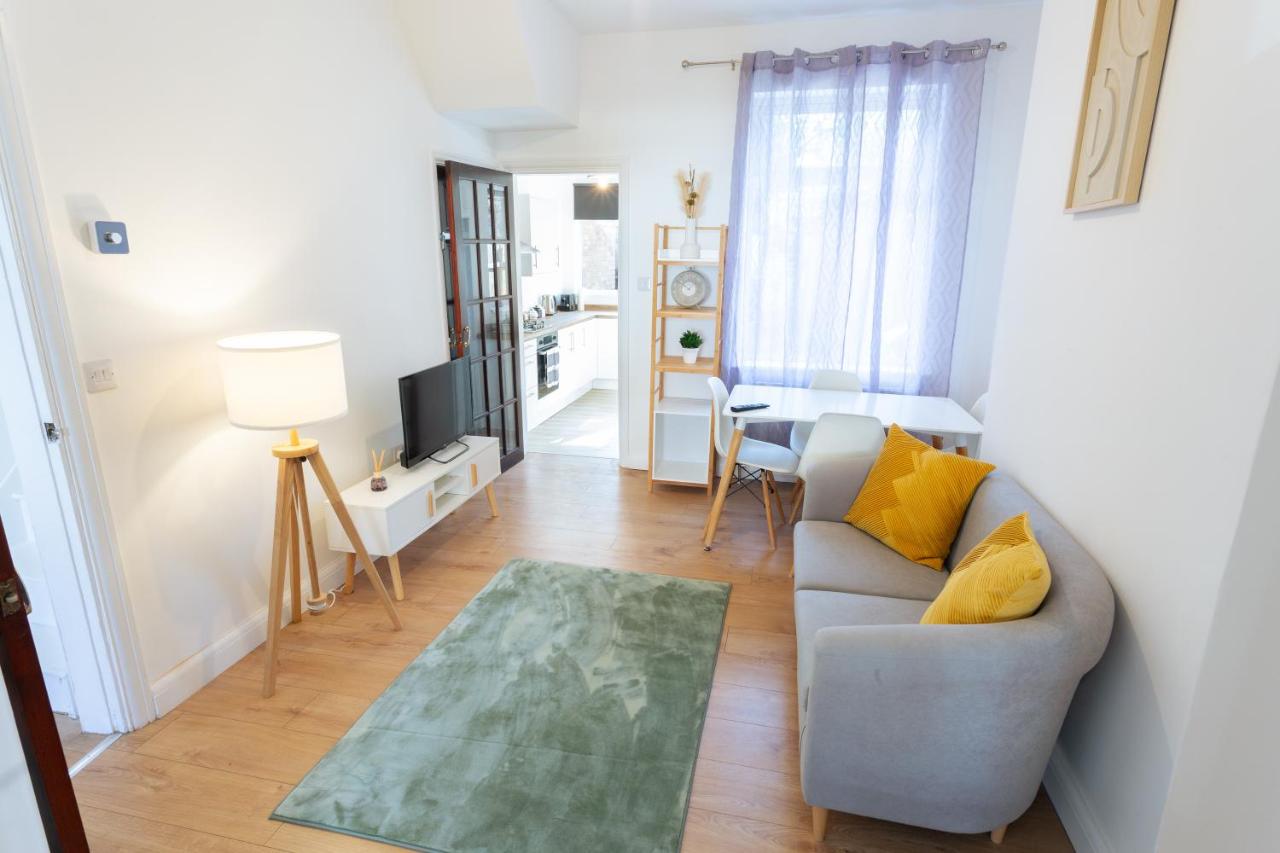 3 Bed Hull city centre location - newly refurbished - Bed and Breakfast Kingston upon Hull