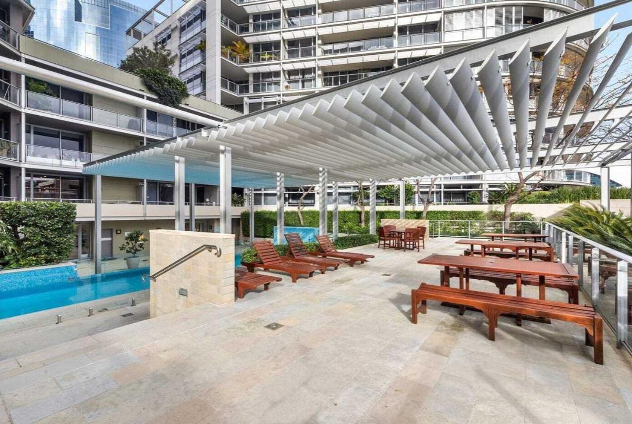 Panoramic Waterfront 2BR Apartment in Barangaroo with Pool, Gym, Sauna, Parking - Ferienwohnung Sydney