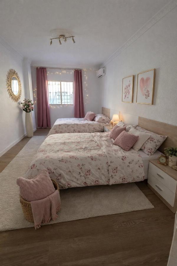 Friends en Mairena del Aljarafe - B&B Mairena del Aljarafe