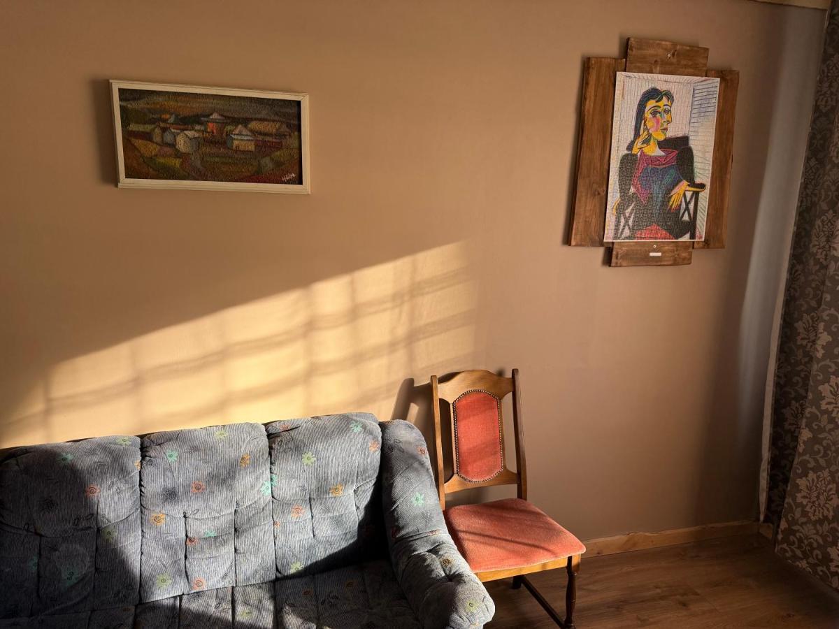 1-bedroom 2 big beds MV64- free parking