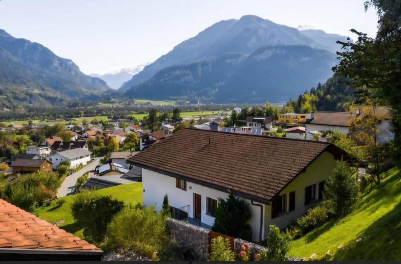 Ferienwohnung mit Ausblick - Ferienwohnung Summaprada