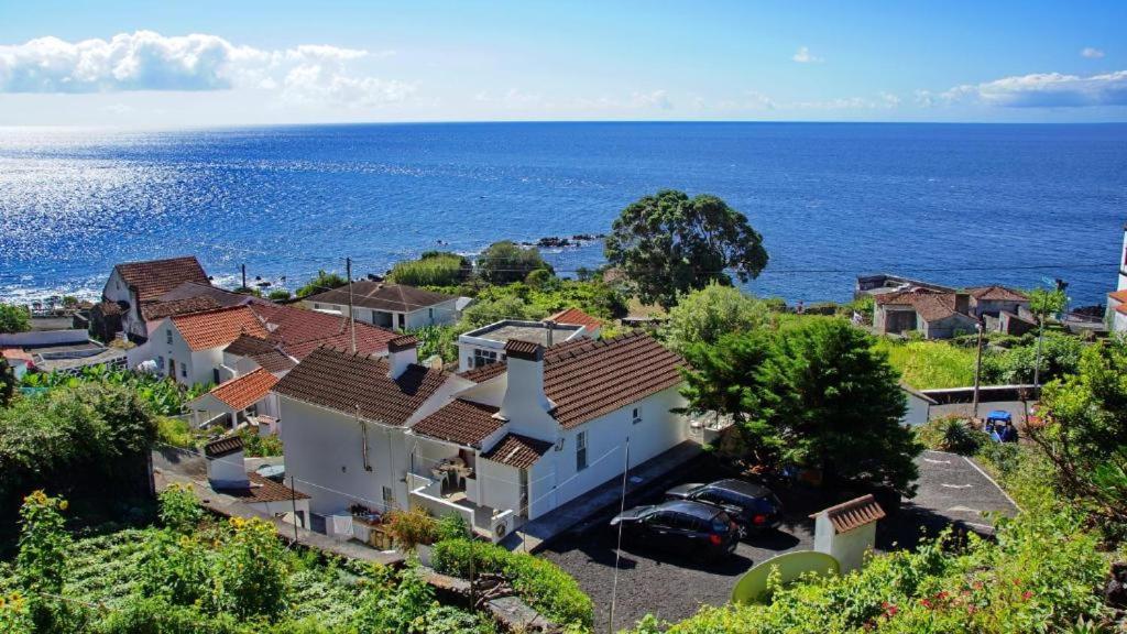 Casa Do Avô Faidoca # PICO HOLIDAY RENTALS - B&B Calheta de Nesquim
