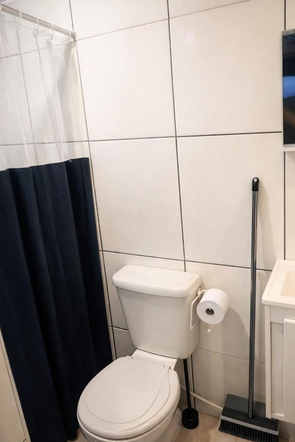 Suíte com Ar - Wi-Fi - 300m da Praia - Chambres d’hôtes Cabo Frio