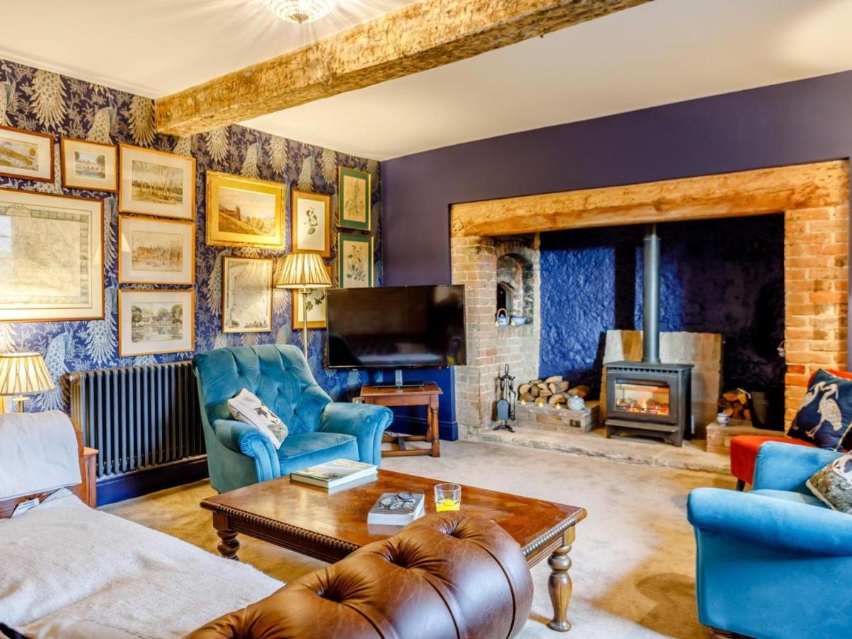 6 Bed in Blandford Forum oc-80549 - Bed and Breakfast Milborne St Andrew