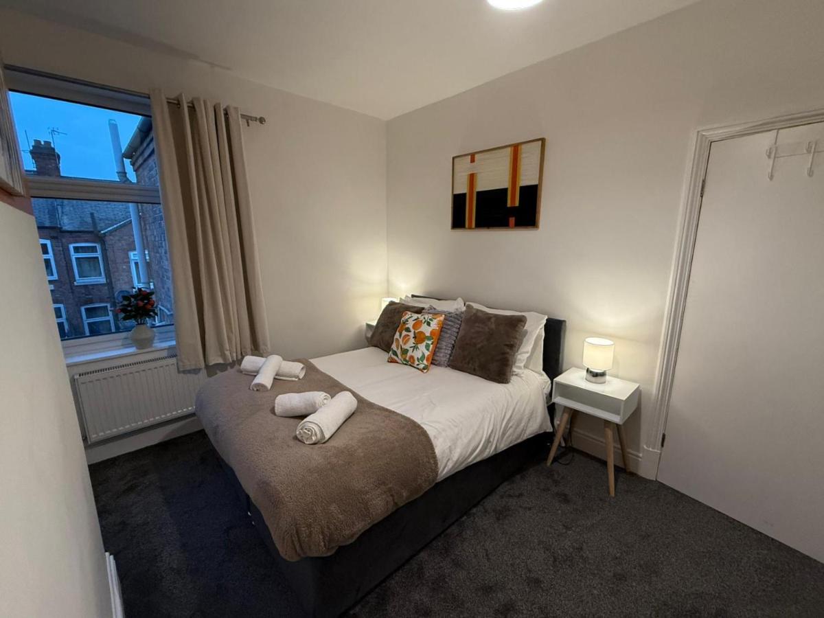 The Tewkesbury Modern Retreat Sleeps 7 - Ferienwohnung Leicester