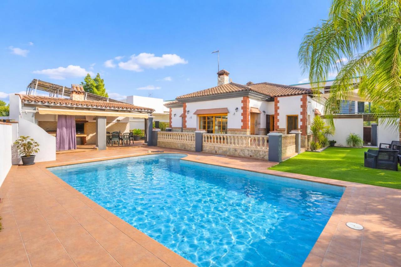 Cubo's Casa El Rodeo & Private Pool - B&B Coín