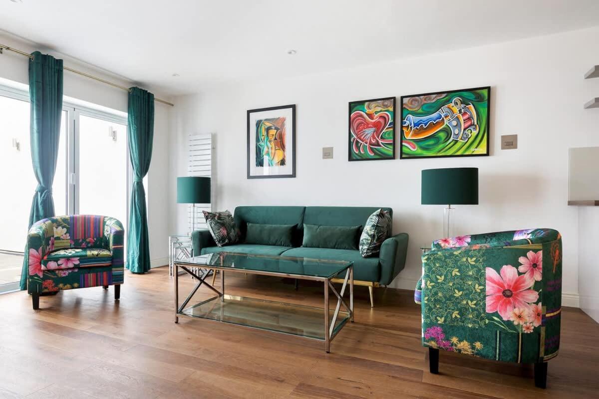 Modern and large oasis flat in Camden with patio - B&B London