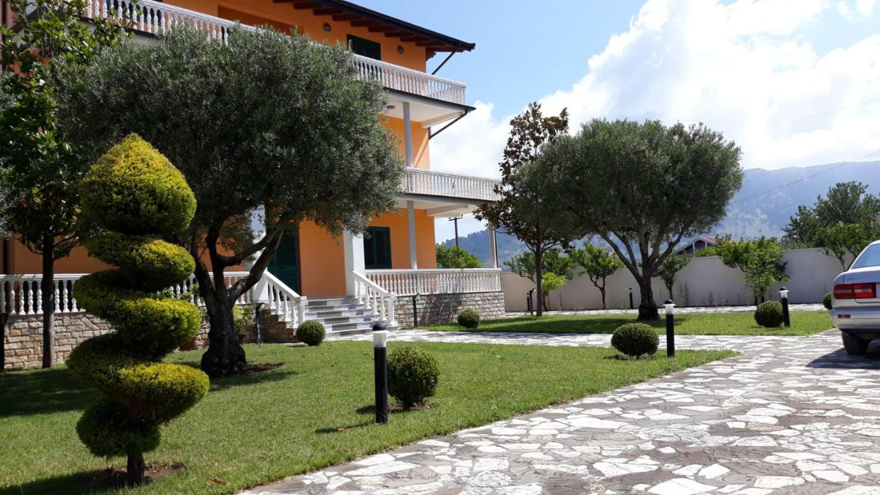 Olive Garden Apartments - B&B Velipojë